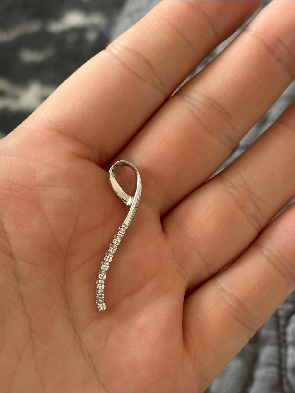 10k White Gold Journey Diamond Pendant